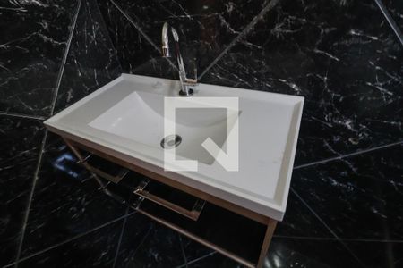 Casa à venda com 120m², 3 quartos e 2 vagasBanheiro