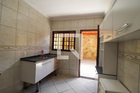 Casa à venda com 120m², 3 quartos e 2 vagasCozinha e Área de Serviço