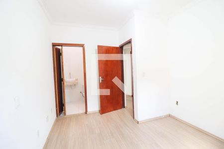 Casa à venda com 120m², 3 quartos e 2 vagasSuíte