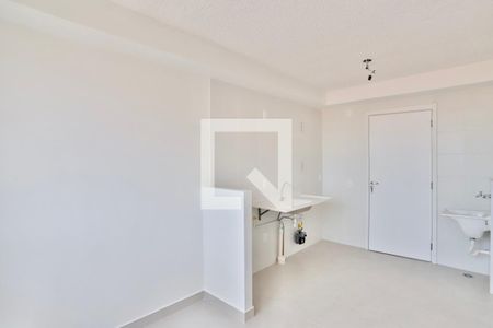 Sala / cozinha de apartamento para alugar com 1 quarto, 24m² em Vila Cláudia, São Paulo