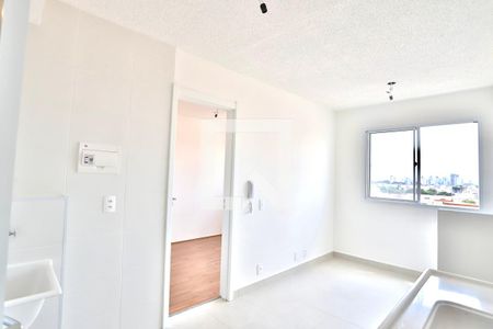 Sala / cozinha de apartamento para alugar com 1 quarto, 24m² em Vila Cláudia, São Paulo