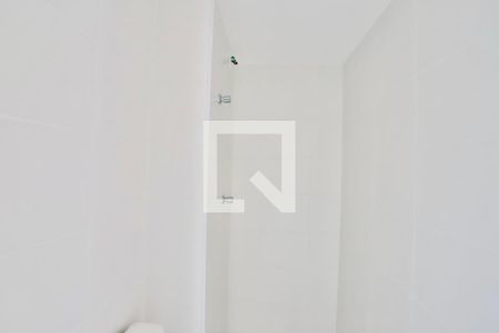 Banheiro de apartamento para alugar com 1 quarto, 24m² em Vila Cláudia, São Paulo