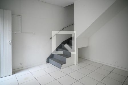 Sala de casa à venda com 2 quartos, 110m² em Vila Gumercindo, São Paulo