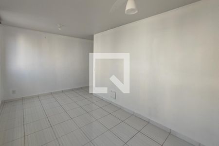 Sala de apartamento à venda com 2 quartos, 70m² em Loteamento Parque São Martinho, Campinas