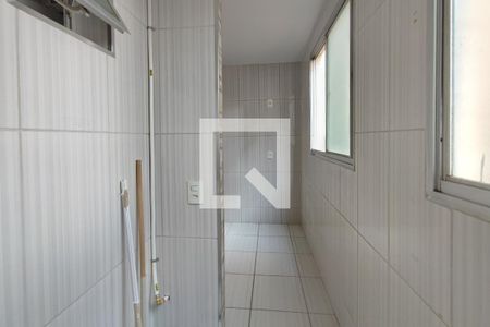Apartamento à venda com 70m², 2 quartos e 1 vagaÁrea de Serviço