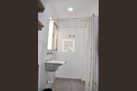 Casa para alugar com 35m², 2 quartos e 1 vagaÁrea de serviço