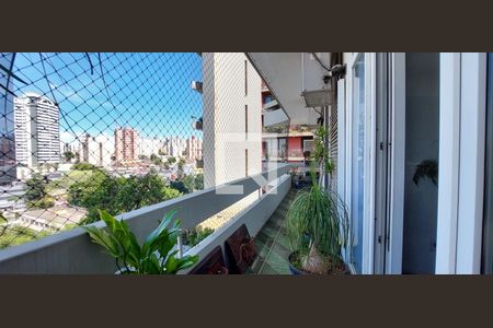 Apartamento à venda com 204m², 4 quartos e 2 vagasVaranda sala/quartos