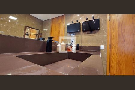 Apartamento à venda com 204m², 4 quartos e 2 vagasBanheiro Quarto 1 suíte 