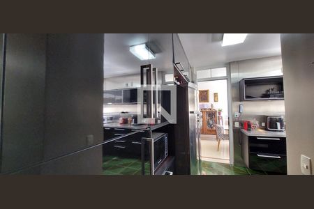 Apartamento à venda com 204m², 4 quartos e 2 vagasCozinha