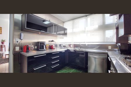 Apartamento à venda com 204m², 4 quartos e 2 vagasCozinha