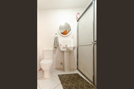 Casa à venda com 268m², 4 quartos e 2 vagasBanheiro de Serviço