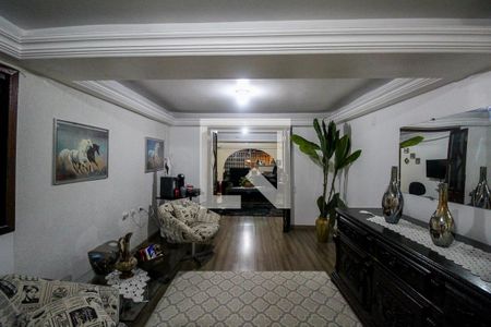 Casa à venda com 750m², 6 quartos e 4 vagasSala 2