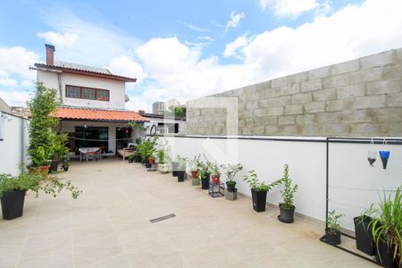 Casa à venda com 750m², 6 quartos e 4 vagasQuintal