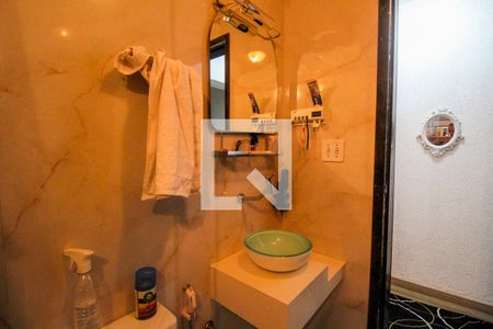 Casa à venda com 750m², 6 quartos e 4 vagasCasa 2 - Banheiro 2