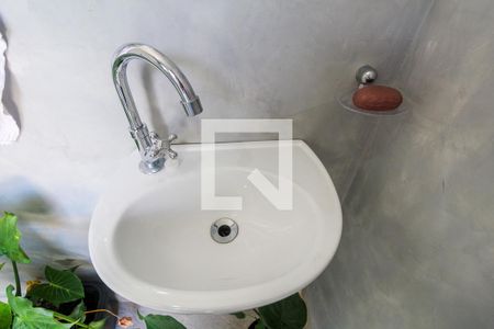 Casa à venda com 750m², 6 quartos e 4 vagasBanheiro do Quintal