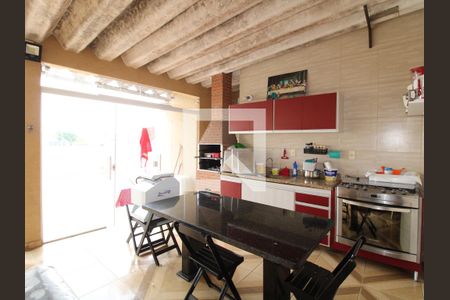 Casa à venda com 220m², 6 quartos e 2 vagasTerraço Gourmet