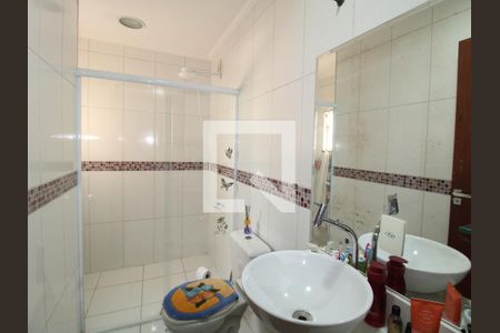 Casa à venda com 220m², 6 quartos e 2 vagasBanheiro da Suíte 2