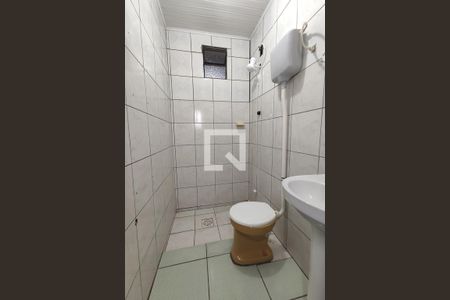 Banheiro de kitnet/studio para alugar com 1 quarto, 35m² em Feitoria, São Leopoldo