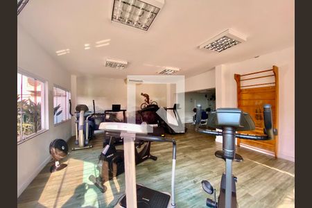 Apartamento à venda com 200m², 4 quartos e 5 vagas Apartamento à venda com 200m², 4 quartos e 5 vagasAcademia