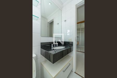 Apartamento à venda com 260m², 3 quartos e 4 vagasBanheiro 2 da Suíte 1