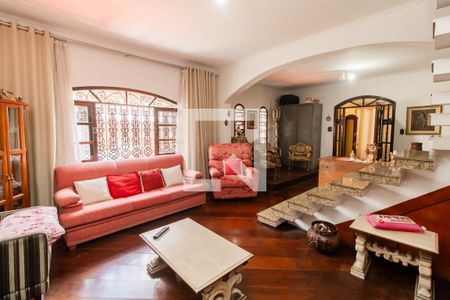 Sala de casa para alugar com 4 quartos, 300m² em Vila Dalila, São Paulo