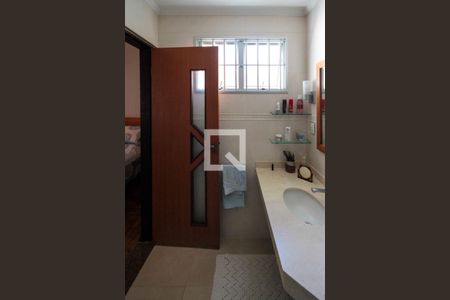 Casa à venda com 480m², 2 quartos e 2 vagasBanheiro da Suite