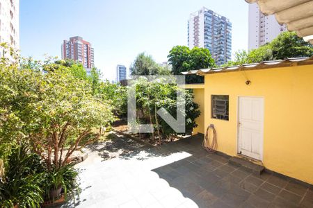 Casa à venda com 480m², 2 quartos e 2 vagasQuintal