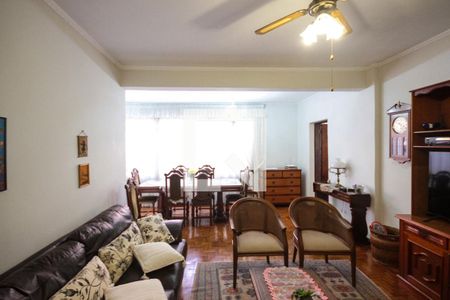 Casa à venda com 480m², 2 quartos e 2 vagasSala