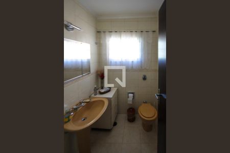 Casa à venda com 480m², 2 quartos e 2 vagasLavabo