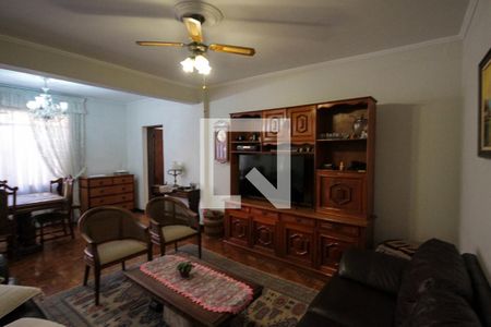 Casa à venda com 480m², 2 quartos e 2 vagasSala