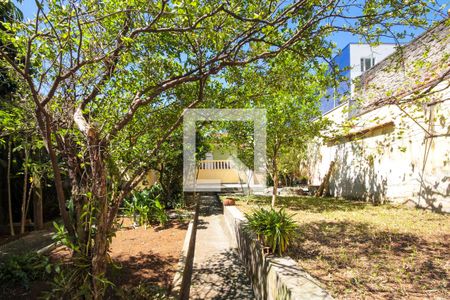 Casa à venda com 480m², 2 quartos e 2 vagasQuintal