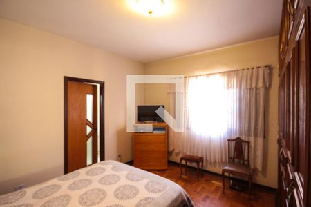 Casa à venda com 480m², 2 quartos e 2 vagasSuite