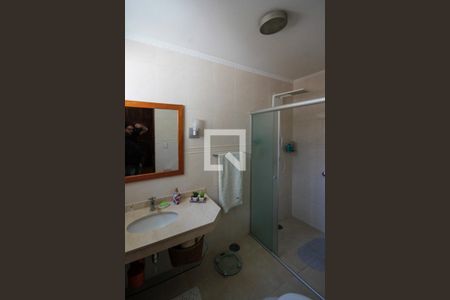 Casa à venda com 480m², 2 quartos e 2 vagasBanheiro da Suite