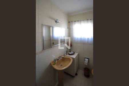 Casa à venda com 480m², 2 quartos e 2 vagasLavabo