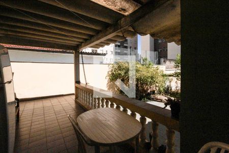 Casa à venda com 480m², 2 quartos e 2 vagasVaranda