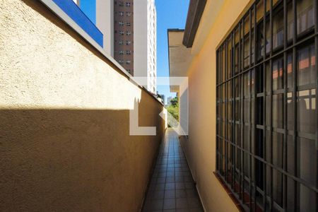 Casa à venda com 480m², 2 quartos e 2 vagasCorredor Lateral