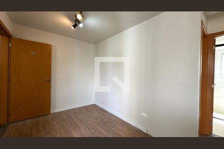 Sala de apartamento para alugar com 2 quartos, 55m² em Fanny, Curitiba