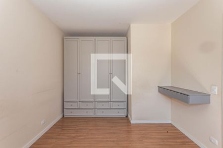 Quarto 2 de casa para alugar com 2 quartos, 70m² em Vila Brasilina, São Paulo