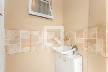 Casa para alugar com 70m², 2 quartos e sem vagaQuintal