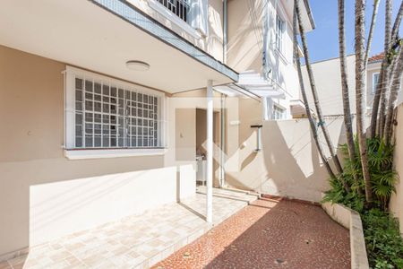 Casa para alugar com 70m², 2 quartos e sem vagaQuintal