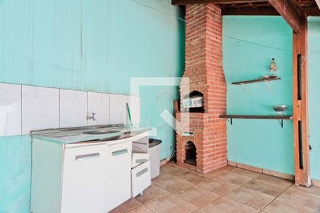 Casa à venda com 180m², 3 quartos e 2 vagasÁrea externa