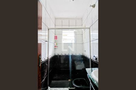 Casa à venda com 180m², 3 quartos e 2 vagasBanheiro da Suíte