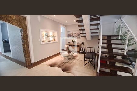 Sala de casa à venda com 3 quartos, 220m² em Vila Yolanda, Osasco