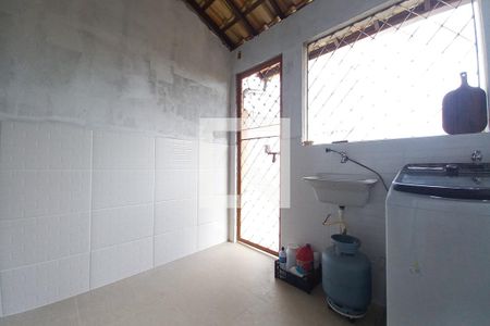 Casa à venda com 70m², 2 quartos e 3 vagas Casa à venda com 70m², 2 quartos e 3 vagasÁrea de Serviço