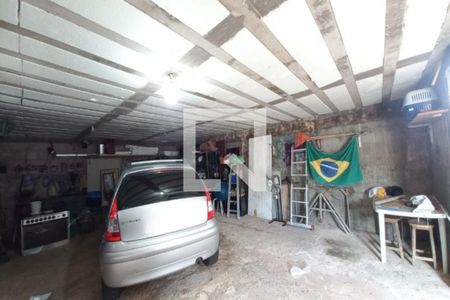 Casa à venda com 70m², 2 quartos e 3 vagas Casa à venda com 70m², 2 quartos e 3 vagasGaragem