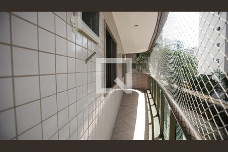 Apartamento à venda com 70m², 2 quartos e 1 vagaVaranda