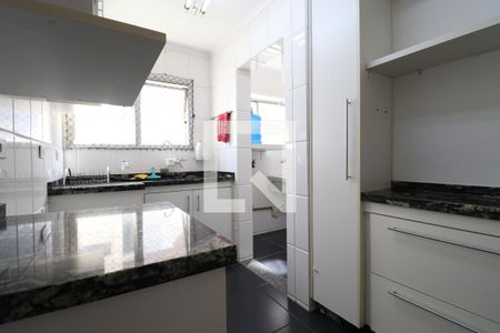Cozinha de apartamento para alugar com 2 quartos, 84m² em Vila Ipojuca, São Paulo