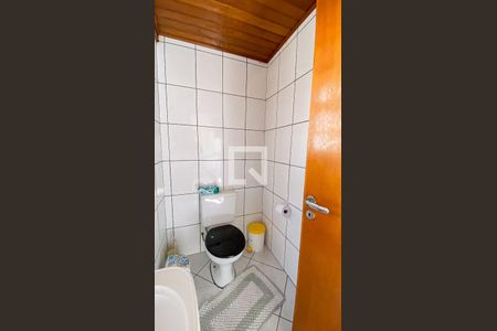 Casa à venda com 232m², 3 quartos e 2 vagasBanheiro 2