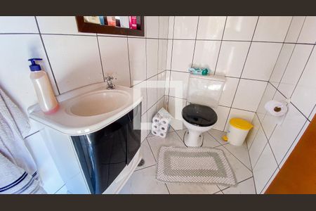 Casa à venda com 232m², 3 quartos e 2 vagasBanheiro 2