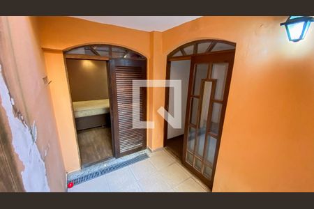 Casa à venda com 232m², 3 quartos e 2 vagasQuintal